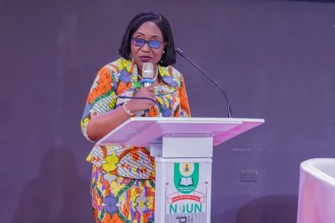 Use Ai To Enhance Distance Learning -- Prof. Peters